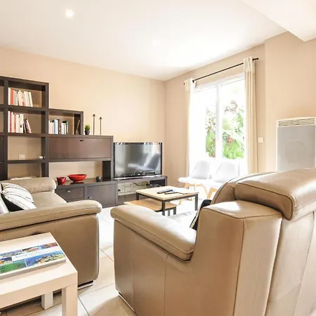 Amazing In With 3 Bedrooms And Wifi
