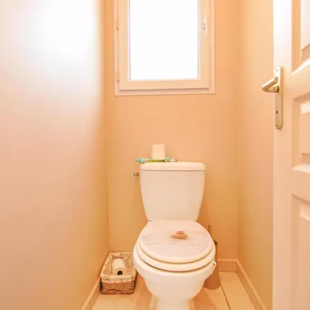 Holiday home Amazing In With 3 Bedrooms And Wifi