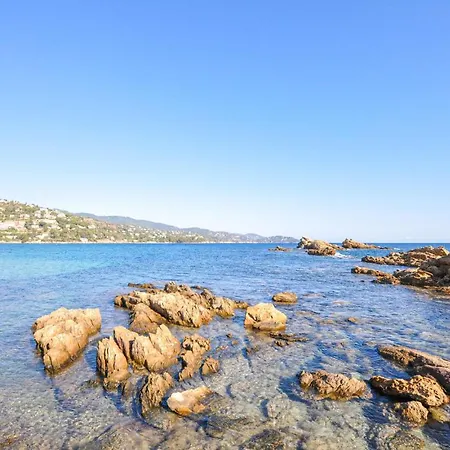 Semesterbostad 3 Bedroom Lovely Home In Le Lavandou
